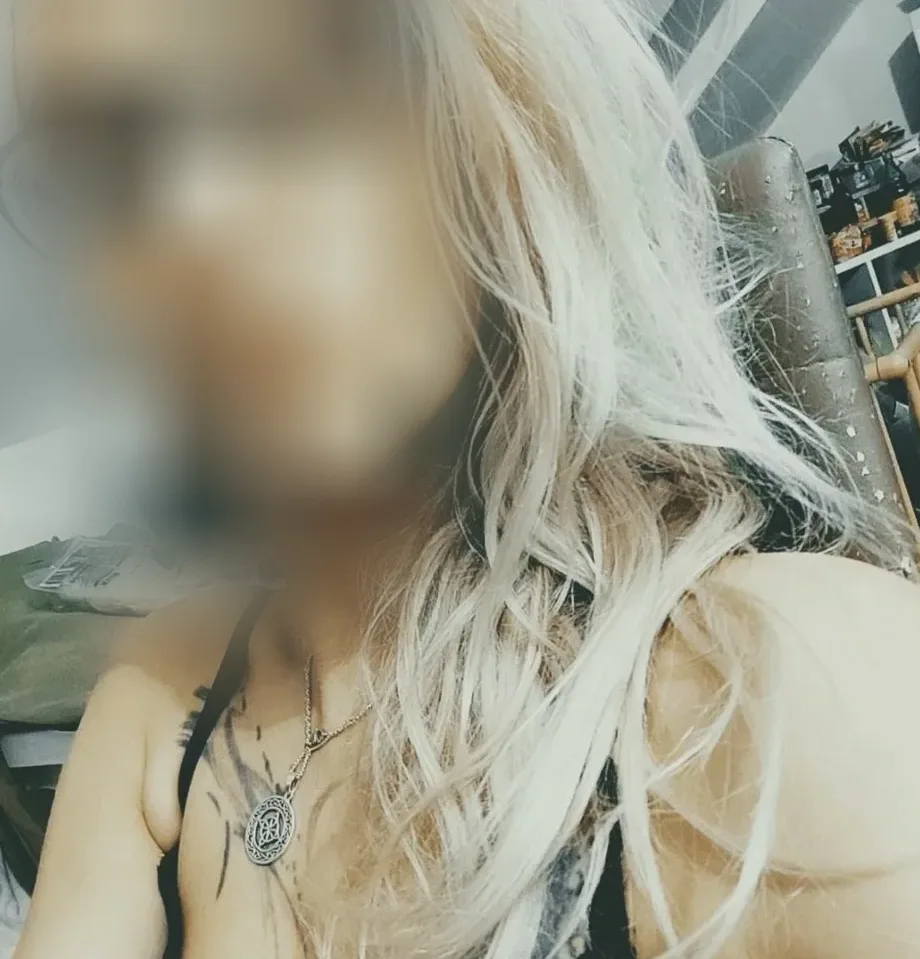Daniela, 30