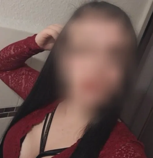 Elena, 24