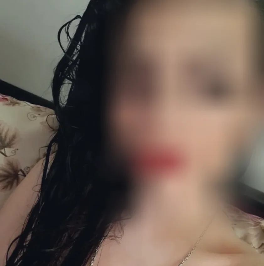 Jasmin, 33