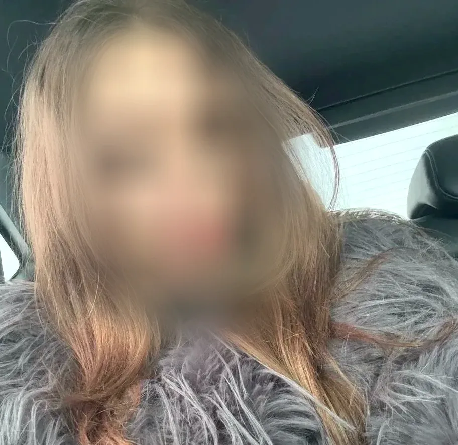 Manuela, 19